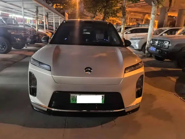 Nio ES8 — Фото автомобиля 2
