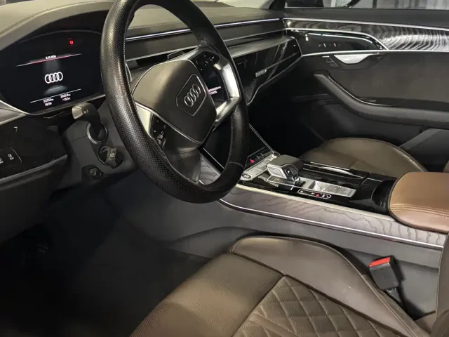 Audi A8 — Фото автомобиля 7