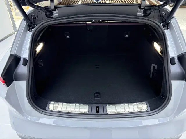 Nio ET5 Touring — Фото автомобиля 14