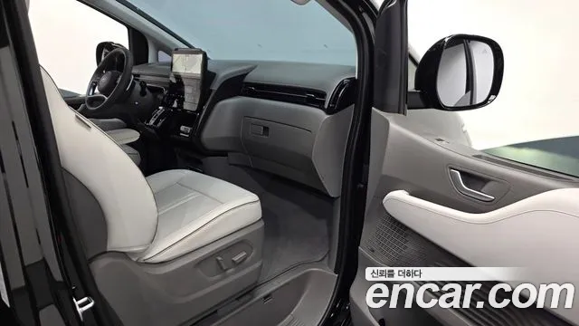 Hyundai Staria Staria 4WD Lounge 9 мест — Фото автомобиля 12