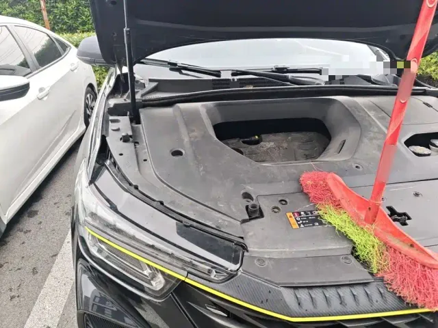 Roewe RX5 — Фото автомобиля 20