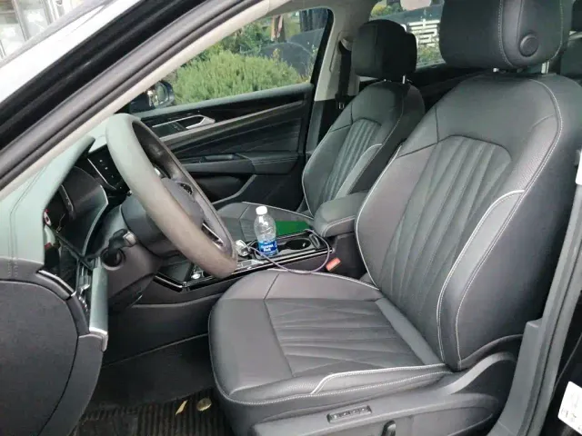 Volkswagen Passat — Фото автомобиля 16
