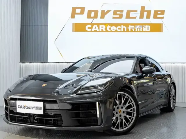 Porsche Panamera — Фото автомобиля 2