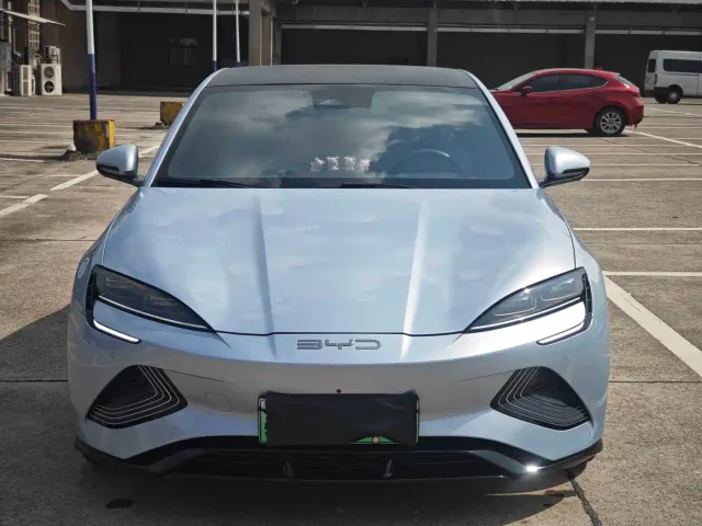 BYD Seal — Фото автомобиля 2