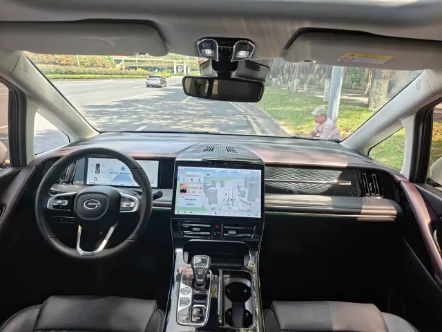 GAC Trumpchi M8 — Фото автомобиля 12