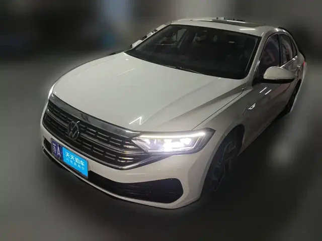 Фотография автомобиля — Volkswagen Sagitar