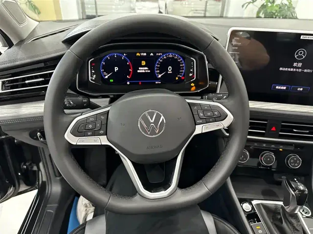 Volkswagen Sagitar — Фото автомобиля 8
