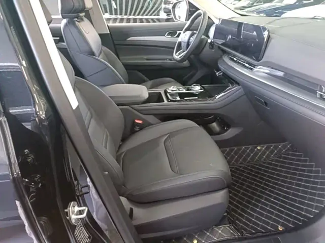 Ford Lingrui — Фото автомобиля 24