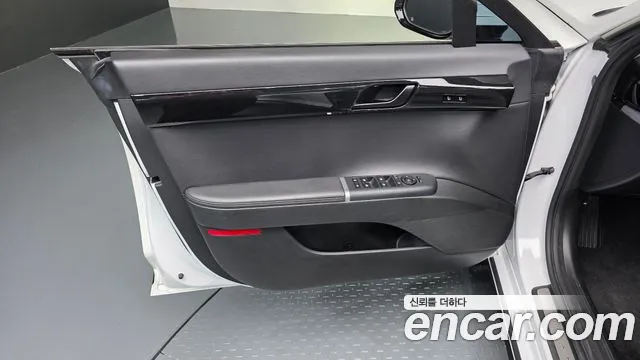 Hyundai Grandeur GN7 — Фото автомобиля 13