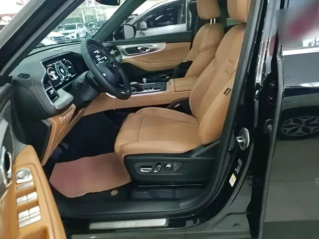 GAC Trumpchi GS8 — Фото автомобиля 14