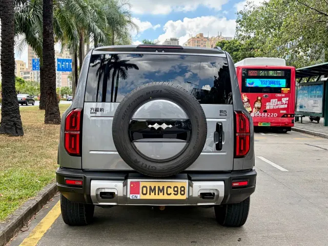 BYD FangChengBao Leopard 5 — Фото автомобиля 5