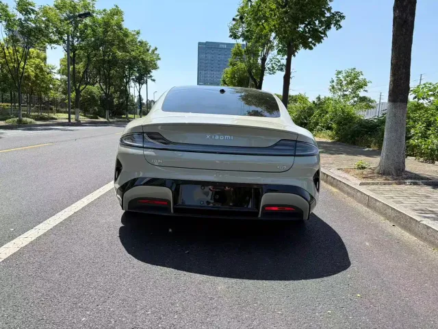 Xiaomi SU7 — Фото автомобиля 8