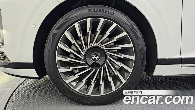 Hyundai Grandeur Grandeur (GN7) 2.5 Бензин 2WD — Фото автомобиля 5