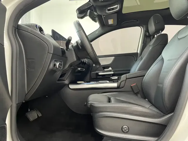 Mercedes-Benz GLA-Class — Фото автомобиля 13