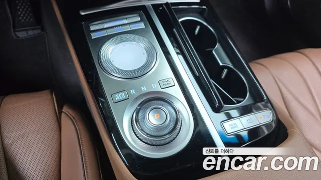 Genesis G80 Бензин 2.5 турбо AWD — Фото автомобиля 9