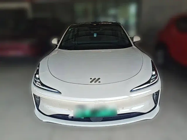 IM Motors L6 — Фото автомобиля 4