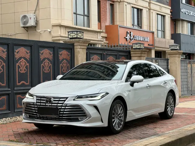 Фотография автомобиля — Toyota Avalon