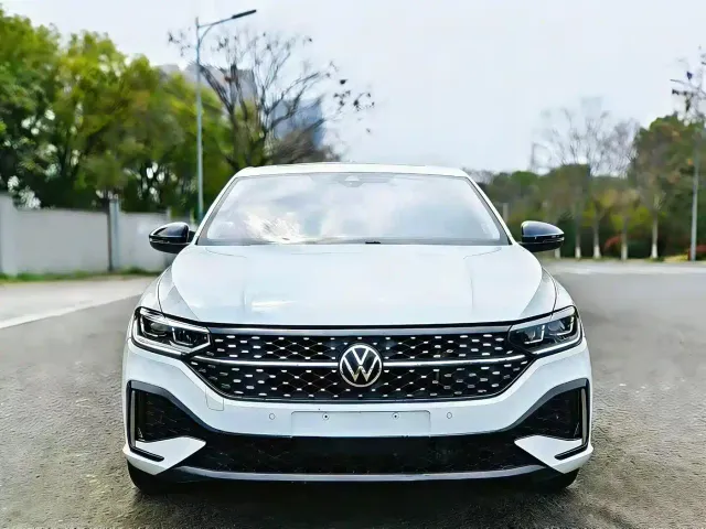 Volkswagen Lavida — Фото автомобиля 2