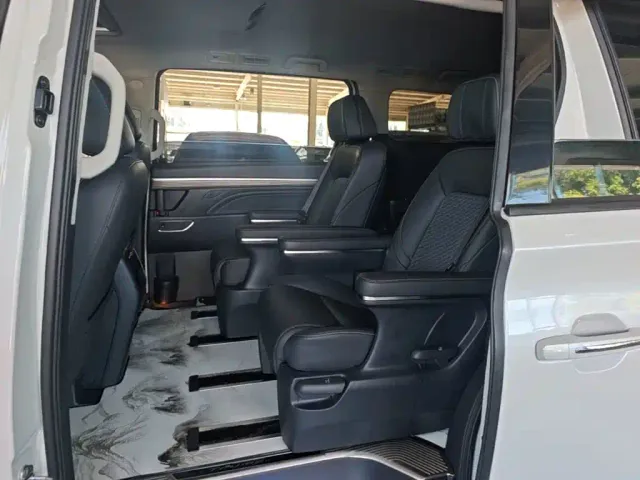 GAC Trumpchi M8 — Фото автомобиля 16