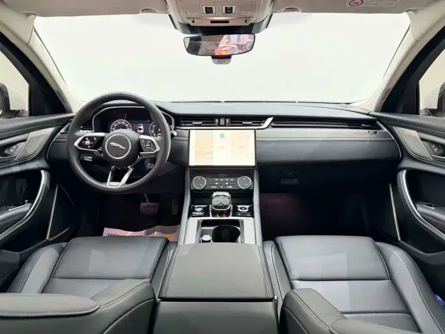 Jaguar XFL — Фото автомобиля 10