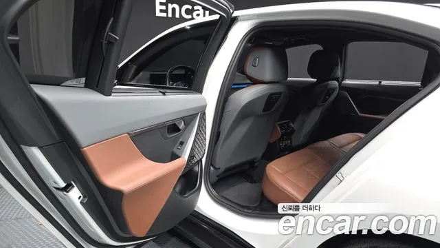 BMW i5 G60 — Фото автомобиля 16