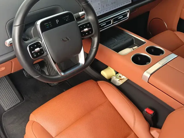 Li Auto L7 — Фото автомобиля 7