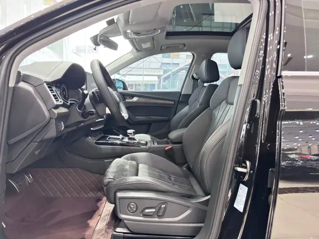 Audi Q5L — Фото автомобиля 6