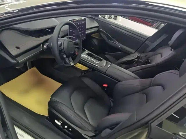 Xiaomi SU7 — Фото автомобиля 15