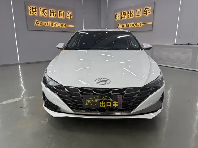 Hyundai Elantra — Фото автомобиля 3