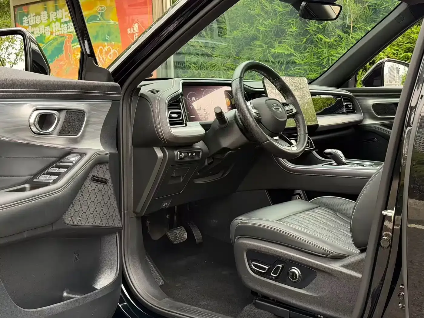GAC Trumpchi Trumpchi GS8 2024 Navigator Series 2.0TGDI 2WD Luxury Smart Connect Edition — Фото автомобиля 8