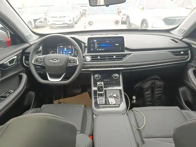 Chery Tiggo 8 — Фото автомобиля 9