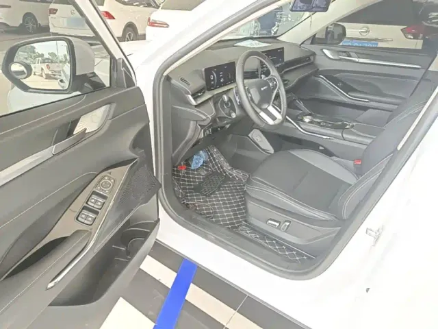 Haval H6 — Фото автомобиля 15
