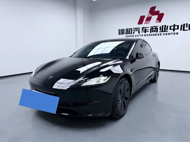 Фотография автомобиля — Tesla Model 3