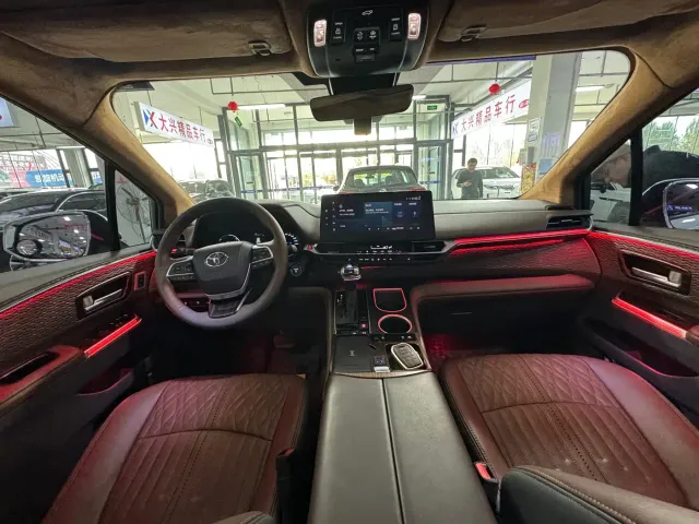 Toyota Granvia — Фото автомобиля 8