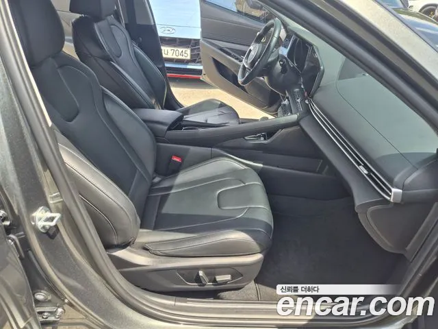 Hyundai AVANTE Avante (CN7) — Фото автомобиля 11