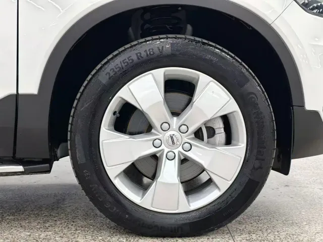 Volvo XC40 — Фото автомобиля 19