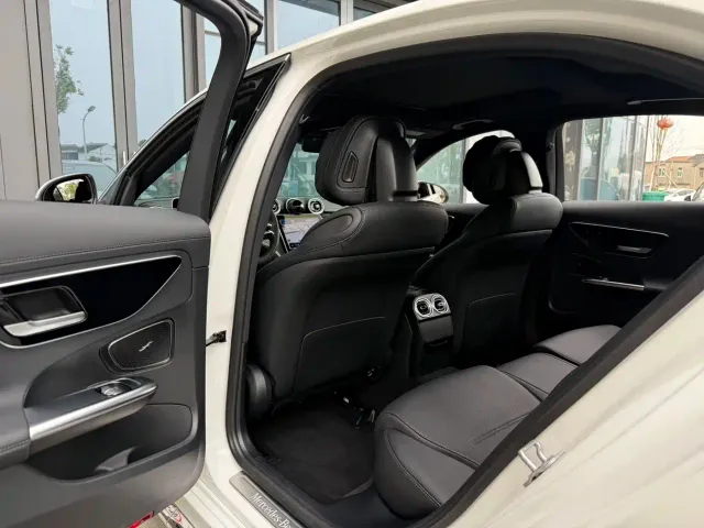Mercedes-Benz C-Class — Фото автомобиля 5