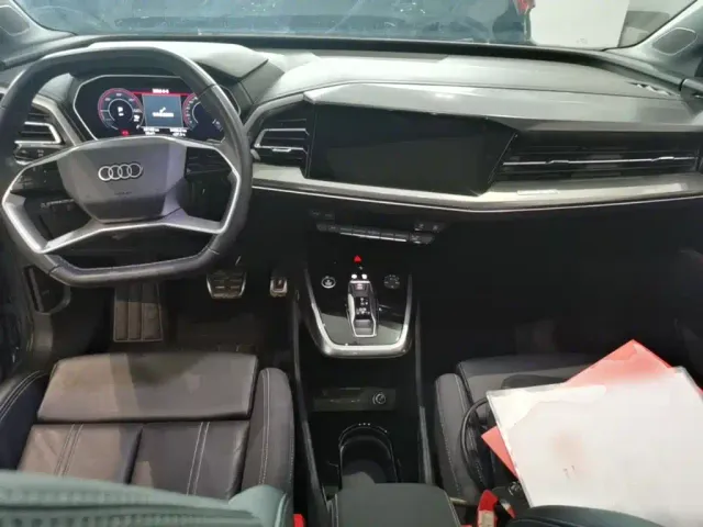 Audi Q4 e-tron — Фото автомобиля 13