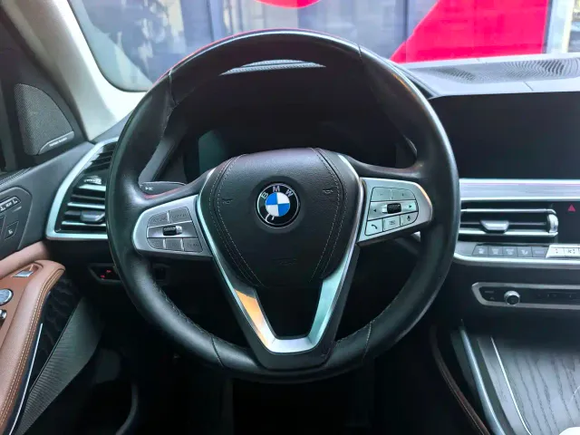 BMW X7 — Фото автомобиля 9