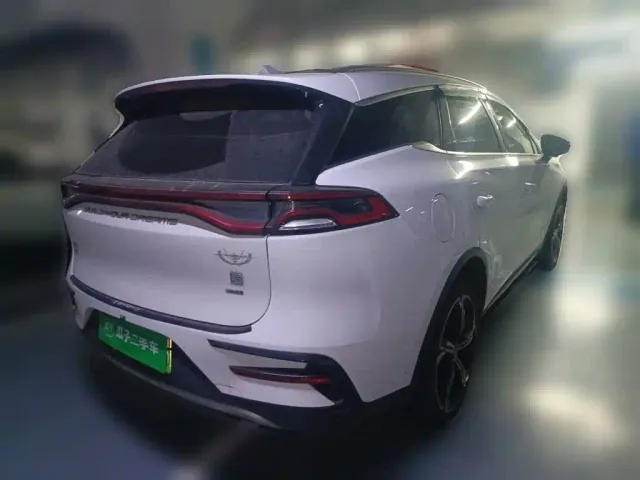 BYD Tang — Фото автомобиля 4