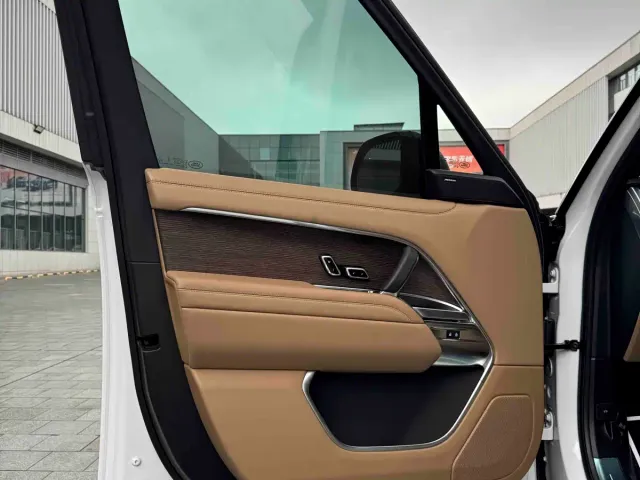 Land Rover Range Rover — Фото автомобиля 6