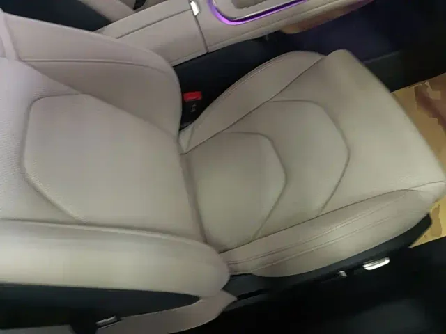 Xiaomi SU7 — Фото автомобиля 24