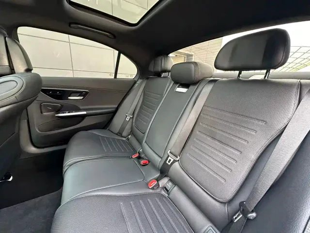 Mercedes-Benz C-Class — Фото автомобиля 17