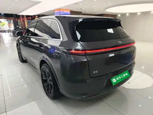 Li Auto L7 — Фото автомобиля 4