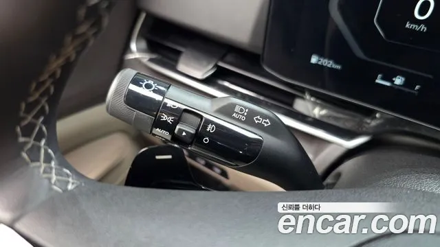 Kia Carnival Generation 4 — Фото автомобиля 28