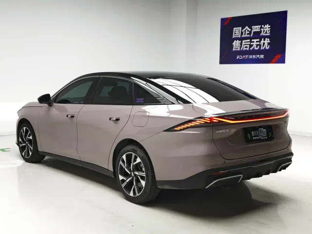Geely Galaxy L6 — Фото автомобиля 6