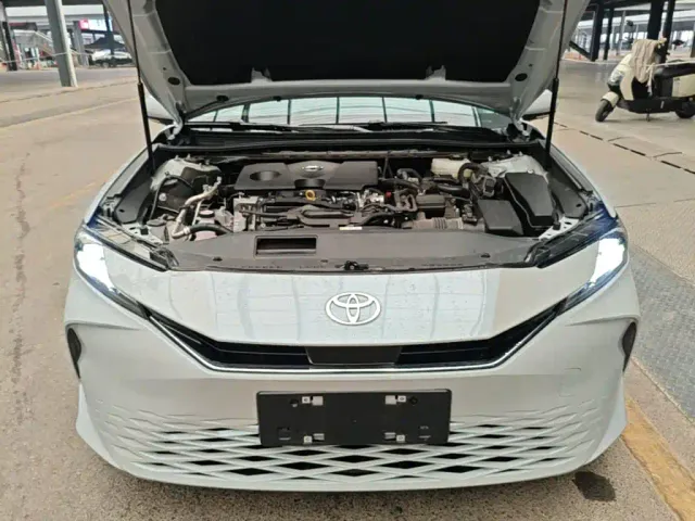 Toyota Camry — Фото автомобиля 19