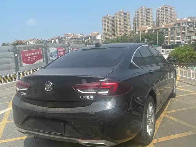 Buick Regal — Фото автомобиля 9