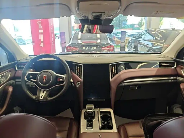 Hongqi HS7 PHEV — Фото автомобиля 9
