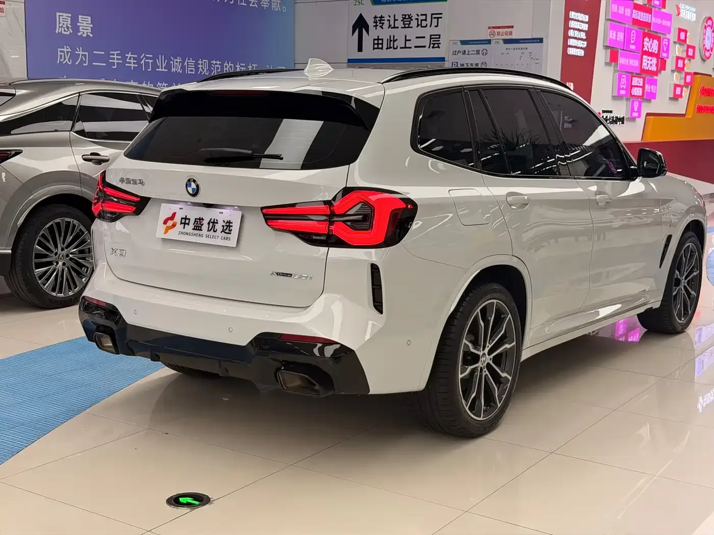 BMW BMW X3 2022 Model Second Facelift xDrive30i Leading M Night Package — Фото автомобиля 4